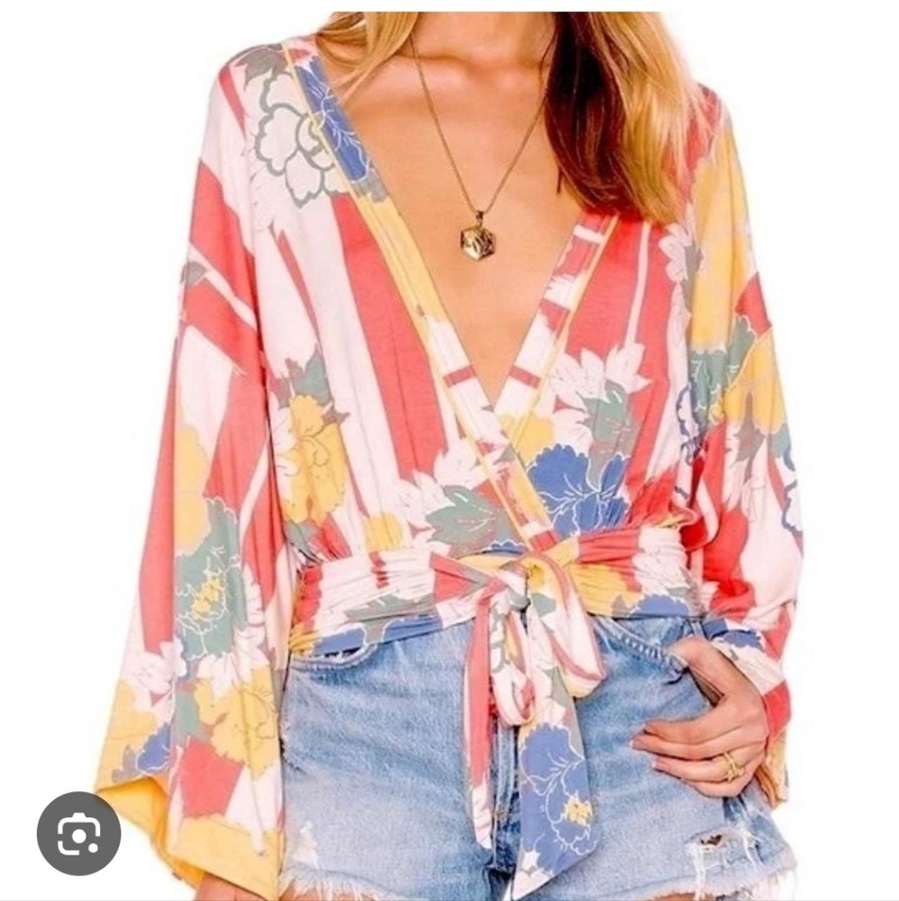 Free People That’s A  Wrap Whimsical Floral V Neck Blouse/Top - Picture 2 of 5